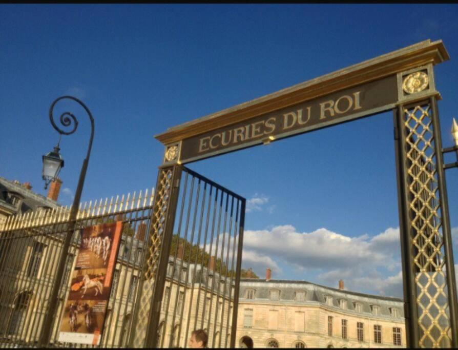 Apartment Le Lumineux 50 M² Gare/chateau/wifi/netflix Versailles